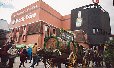 Traditioneller Biertreck